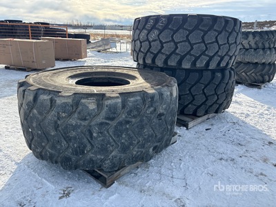 Quantity of (3) Michelin 29.5R25 Opony