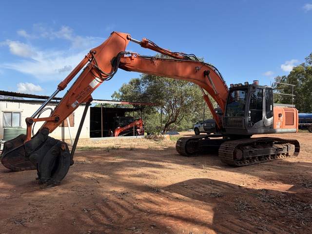 2012 Hitachi ZX200LC-3 Tracked Excavator