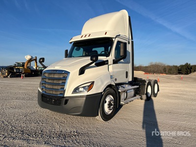 2019 Freightliner Cascadia 116 6x4 Cabeza Tractora Cabina Corta