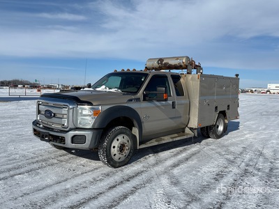 2013 Ford F-550 XLT 4x4 Extended Cab Utility Truck