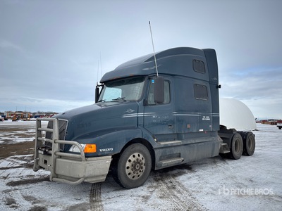 2013 Volvo VN 6x4 T/A Sleeper Truck Tractor