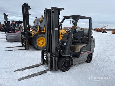 2009 Nissan MCUG1F2FLV 5250 lb Wózek widłowy (Inoperable)