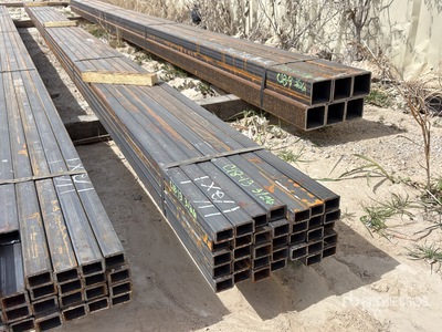 Quantity of (35) 1 1/2 in x 1 in x 24 ft Rectangle Tubing