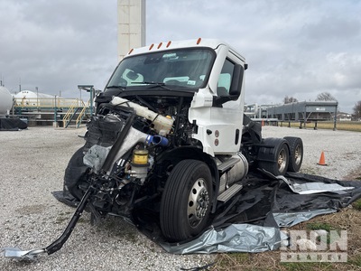 2022 Freightliner Cascadia  113 Ciągnik siodłowy T/A z kabiną dzienną