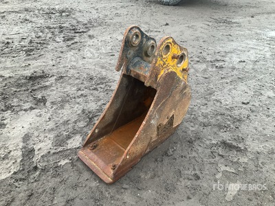 Rhinox 250 mm Digging Excavator Bucket