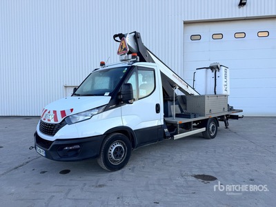 202 Klubb KT48 16 m on 2020 Iveco 35-140 Camion Nacelle auto hoogwerker