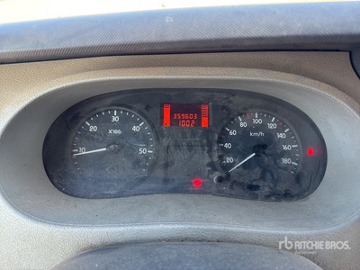 2008 Comilev EN100TFI 10 m on 2008 Renault Master dCi120 4x2 Nacelle Sur Fourgon Bucket Truck