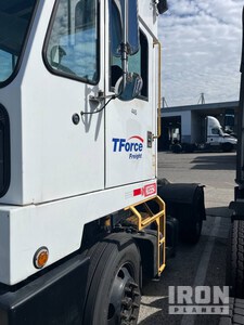 2013 Capacity Tracteur de manœuvre (Inoperable)