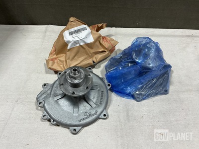 (23) Navistar 685155C2 Engine Coolant Pump Housings