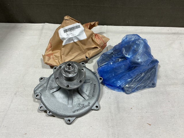 (23) Navistar 685155C2 Engine Coolant Pump Housings