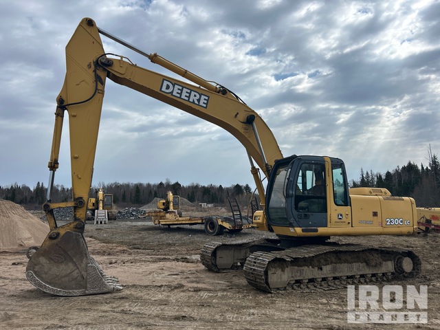 2003 John Deere 230C LC Tracked Excavator | Ritchie Bros. Auctioneers