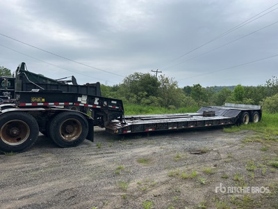 2012 Witzco RJ 35 T/A Single Drop Removable Gooseneck Lowboy Trailer