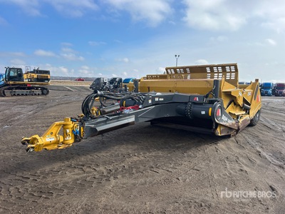 2021 Ashland 2411E 4 Tire Hydraulic を見 Pull Scraper