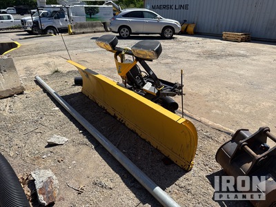 Storm Guard 9 ft 2 Way Hyd Angle كاشطة الثلج