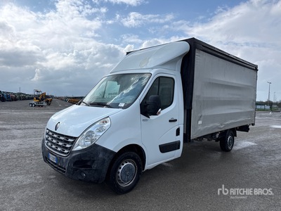 2013 Renault Master Curtain Side Truck