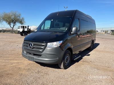2022 Mercedes Sprinter 2500 14 Passenger Van