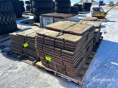 Quantity of (113) 32 in forms Concrete Forms