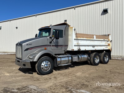 1999 Kenworth T800 6x4 T/A Dump Truck