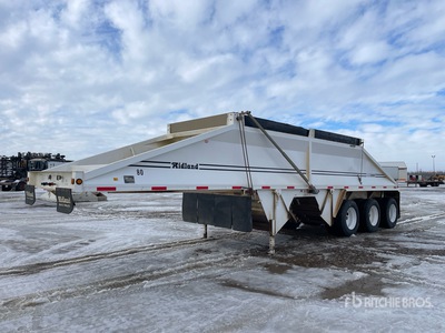 2015 Midland MG38MX3000 38 ft Tri/A Belly Dump Trailer