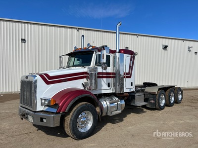 2005 Peterbilt 378 8x6 تراكتور شاحنة بسقف (ثلاثى المحور)