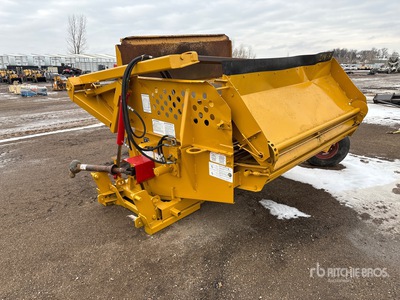 Haybuster 2100 6 ft x 6 ft Hydraulic Trinciaballe