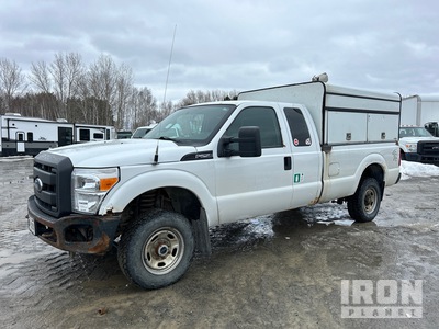 2014 Ford F-250 XL 4x4 Extended Cab شاحنة خدمة