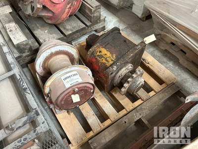 Quantity of (2) Gear drive and cable drum. Varios, plataforma de perforacion