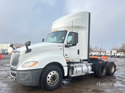2020 International LT625 6x4 Ciągnik siodłowy T/A z kabiną dzienną