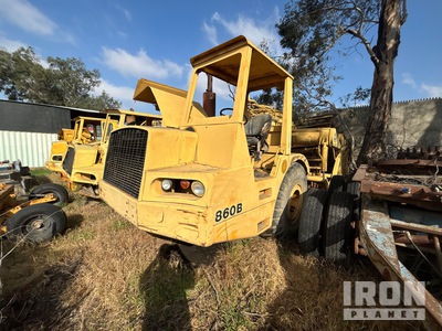 John Deere 860B Motor Scraper