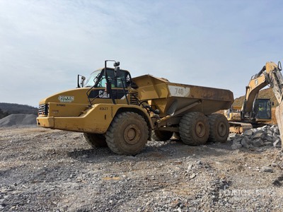 2011 Cat 740 Articulated Dump Truck