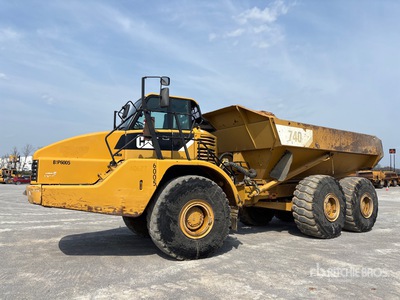 2011 Cat 740 Articulated Dump Truck