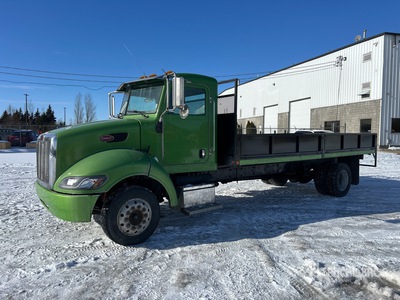 2008 Peterbilt 330 4x2 Autocarro cassone fisso