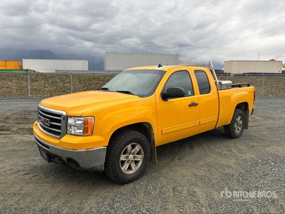 2013 GMC Sierra 1500 4x4 Extended Cab Pickup