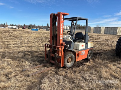Nissan 50 4500 lb Pneumatic Tire Forklift