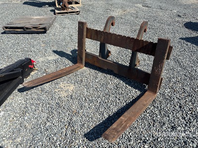 Cat 42 in Q/C Fourches pour chargeuses sur pneus - Fits Cat IT28B