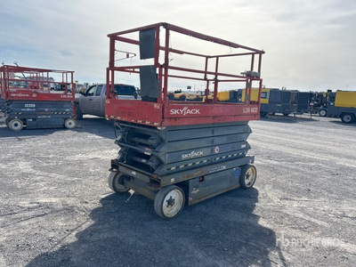 2015 Skyjack SJ4632 Electric Scissor Lift