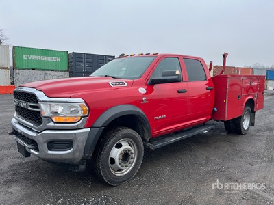 2019 Ram 5500 4x4 Crew Cab Ciężarówka serwisowa