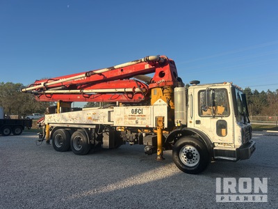 Sany 37M Roll & Fold on 2008 Mack MRU613 6x4 Concrete Pump Truck
