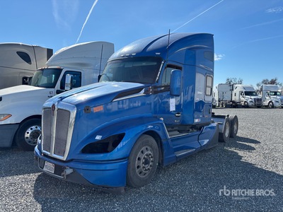 2022 Kenworth T680 6x4 Cabeza Tractora Cabina Dormitorio
