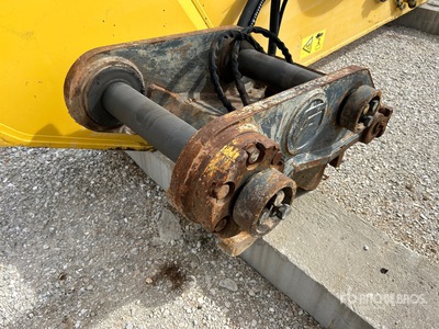 C & P Excavator Quick Coupler - Fits PC600