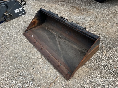 John Deere 72 in Skid Steer Bucket