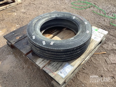 Michelin 255/70R22.5 Tire