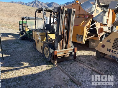 Cat V50D 4650 lb Pneumatic Tire Forklift