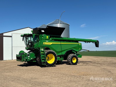 2023 John Deere X9 1100 Signature Edition Combine Harvester
