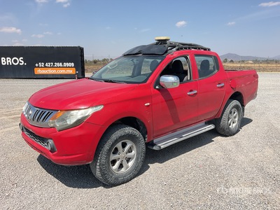 2016 Mitsubishi L200 4x4 Crew Cab Camioneta / Pickup