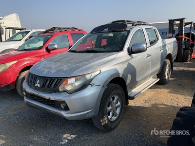2016 Mitsubishi L200 4x4 Crew Cab Camioneta / Pickup (Inoperable)