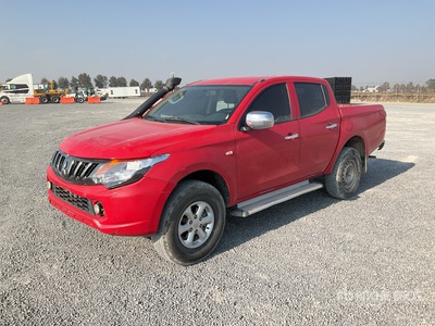 2016 Mitsubishi L200 Camioneta / Pickup
