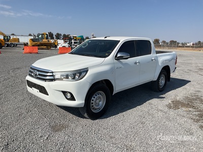 2018 Toyota Hilux 4x4 Crew Cab Camioneta / Pickup
