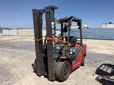 Heli CPYD30 6600 lb Pneumatic Tire Montacargas (INOPERABLE) / Forklift (Inoperable)