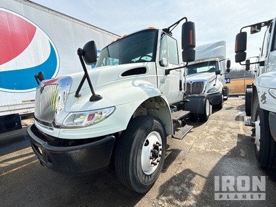 2007 International 4400 4x2 S/A Day Cab Truck Tractor (Inoperable)